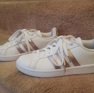 Adidas Cloudfoam Pink sneakers.